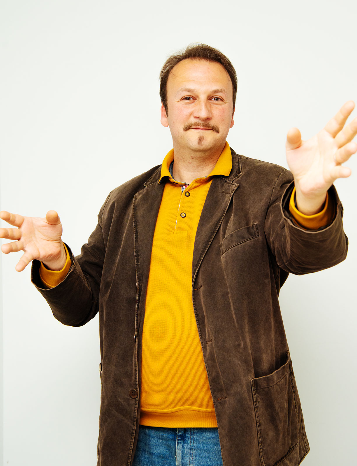 Portrait photographique de Nicolas Gayet, enseignant de l'EMILA
